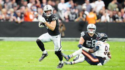 Raiders tight end Brock Bowers to miss second straight game - ESPN