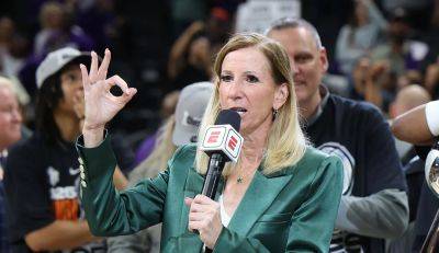 Phoenix Mercury - Caitlin Clark - Christian Petersen - Cathy Engelbert - WNBA Commissioner Cathy Engelbert booed by crowd, flipped off while presenting WNBA championship trophy - foxnews.com - state Arizona