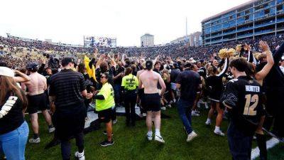 Deion Sanders endorses Buffs fans storming field despite fine - ESPN
