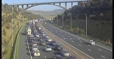 M62 LIVE: All traffic STOPPED amid ongoing police incident - updates - manchestereveningnews.co.uk