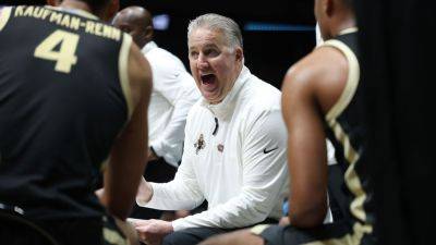 Zach Edey - Kelvin Sampson - Purdue tops preseason AP Top 25 men's hoops poll for 1st time - ESPN - espn.com - Usa