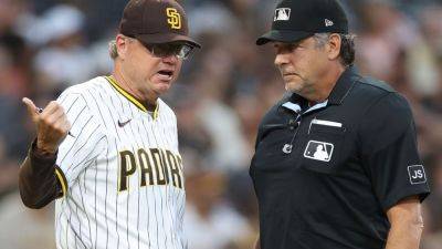 Padres manager Mike Shildt retires, cites 'severe toll' of job - ESPN
