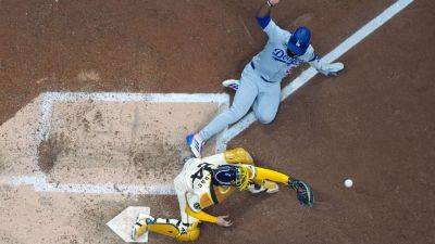 Brewers pull off 8-6-2 double play vs. Dodgers in NLCS Game 1 - ESPN