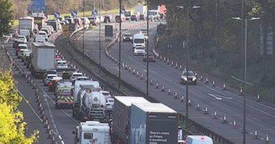 M4 crash causes hour long delays near Pyle as lanes closed both ways - walesonline.co.uk