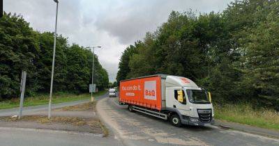 A40 closed both ways due to crash near Brecon - live updates
