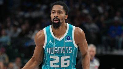 Spencer Dinwiddie - Kristaps Porzingis - Tim Macmahon - Sources: Hornets waiving veteran guard Spencer Dinwiddie - ESPN - espn.com - Washington - Los Angeles - county Dallas - county Maverick