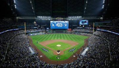 Michael Reaves - Brewers fan loses job after imploring she would 'call ICE' on Hispanic Dodgers supporter: report - foxnews.com - Usa - Los Angeles - state Wisconsin