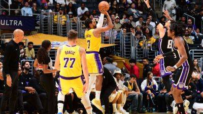 Lakers feature opening night starting 5 in preseason finale - ESPN