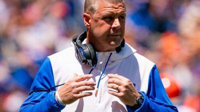 Billy Napier - Florida fires coach Billy Napier after 3-4 start in 2025 - ESPN - espn.com - state Tennessee - state Mississippi - state Georgia