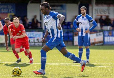 Thomas Reeves - Herne Bay winger Jordan Ababio breaks leg during 4-2 Isthmian South East win over Beckenham Town - kentonline.co.uk - Jordan