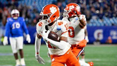 Clemson WR Bryant Wesco Jr. (back) out remainder of season - ESPN