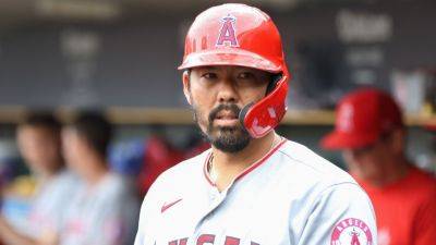 Albert Pujols - Sources: Angels to hire ex-catcher Kurt Suzuki as manager - ESPN - espn.com - Usa - Washington - Los Angeles - county Christian