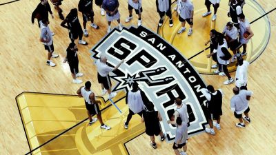 Sources: Larry O'Brien Trophy logo returning to NBA Finals court - ESPN - espn.com