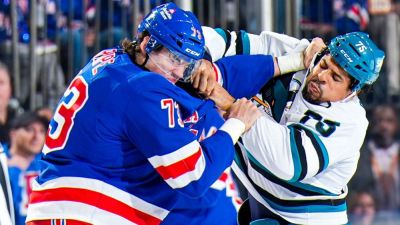 Rempe, Reaves drop gloves, trade haymakers in Rangers-Sharks - ESPN - espn.com - New York