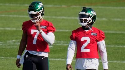 Jets' Glenn declines to name QB1, declares Wilson, Gardner out - ESPN