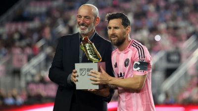 Messi receives Golden Boot, Garber says he 'reset MLS trajectory' - ESPN