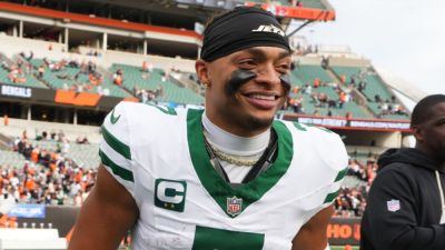Justin Fields - Aaron Glenn - Woody Johnson - After emotional week, Justin Fields helps Jets win first game - ESPN - espn.com - New York