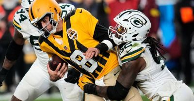 Aaron Rodgers upstaged by Jordan Love as Green Bay Packers beat Pittsburgh