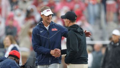 Lane Kiffin trolls Brent Venables over 'hot take' from Ole Miss-Oklahoma - ESPN