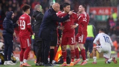 Aston Villa - Alexander Isak - Ryan Gravenberch - Oliver Glasner - Liverpool face no new pressure amid 6-of-7 skid, Slot says - ESPN - espn.com