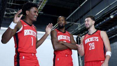 Kevin Durant - Phoenix Suns - Damian Lillard - NBA teams that gained or lost the most roster value this offseason - ESPN - espn.com - county Bucks - Los Angeles - county Dillon - county Brooks