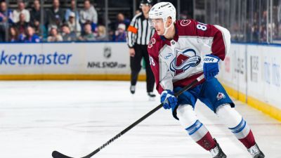Avalanche sign forward Martin Necas to 8-year extension - ESPN