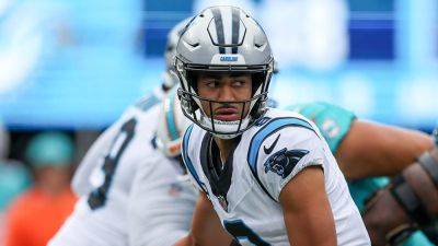 Darren Waller - Panthers' Bryce Young commits bizarre fumble vs Dolphins, sparks scrutiny - foxnews.com - New York - state North Carolina