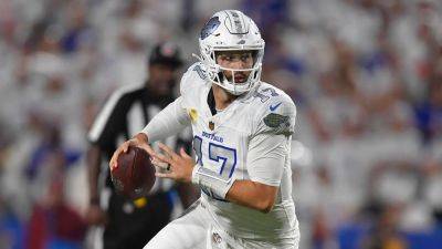 Josh Allen - Adrian Kraus - Bills fan snags Josh Allen's errant pass, immediately leaves with football - foxnews.com - Washington - San Francisco - state New York - county Park