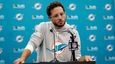 Mike McDaniel says Dolphins owner Steve Ross 'really frustrated' - ESPN