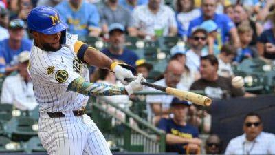 Brewers' Jackson Chourio to start Game 2 after hamstring injury - ESPN