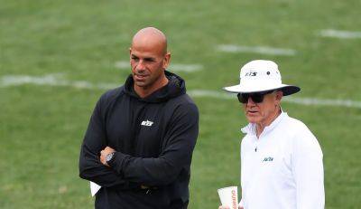 Robert Saleh - Aaron Glenn - Woody Johnson - Robert Saleh's brother rips Jets owner Woody Johnson after team falls to 0-5 - foxnews.com - New York - state Minnesota - state New Jersey - county Park