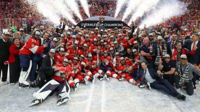 Sam Bennett - Champion Florida Panthers receive 'awesome' title rings - ESPN - espn.com - county Jones - county Lauderdale