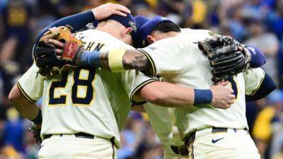 Homer-happy Brewers cruise, put Cubs into 2-0 NLDS hole - ESPN
