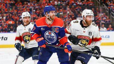 NHL betting: Sportsbooks split on Cup fave but public backing Panthers, Leafs - ESPN
