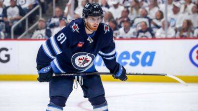 Jets sign star forward Kyle Connor to 8-year, $96M extension - ESPN