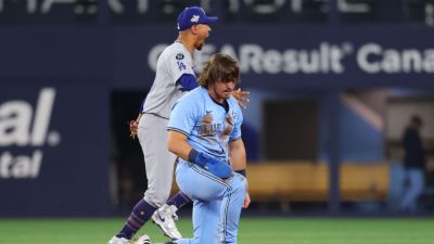 Jays' Barger admits 'bad read' ended Game 6 of World Series - ESPN