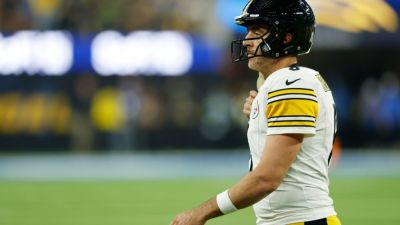 Aaron Rodgers struggles in Steelers' loss: 'I got to play better' - ESPN