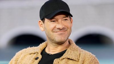 Tom Brady - Mike Vrabel - Tony Romo - Tony Romo goes viral again for eyebrow-raising 'DTF' comment during Patriots-Buccaneers broadcast - foxnews.com - San Francisco - Jersey - county Bay