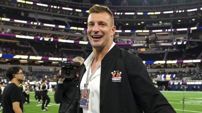 Tom Brady - Afc East - Bill Belichick - Rob Gronkowski - Rob Gronkowski to officially retire from NFL with ceremonial one-day Patriots contract signing - foxnews.com - New York - state Arizona - county Bay