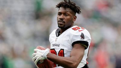 Antonio Brown - Bay - Ex-NFL star Brown pleads not guilty to attempted murder charge - ESPN - espn.com - county Brown - state New Jersey - county Essex
