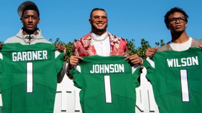 Jets' 2022 draft class lacks wins despite individual success - ESPN