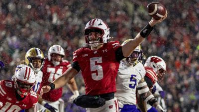 Sources: Wisconsin QB Carter Smith to start vs. No. 2 Hoosiers - ESPN