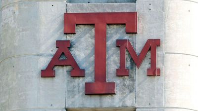Texas A&M: Trooper who pointed at players relieved of duties - ESPN