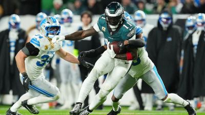 NFL broadcaster Cris Collinsworth rips late penalty against Lions as Eagles' defense dominates in win