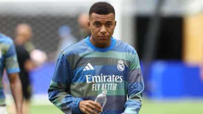 Kylian Mbappé ups PSG compensation claims to $300M - ESPN