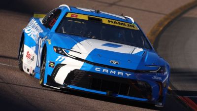 Kyle Larson - Denny Hamlin - Chase Briscoe - William Byron - Joe Gibbs - Denny Hamlin wins pole for NASCAR's winner-take-all finale - ESPN - espn.com - state Indiana - county Hamlin