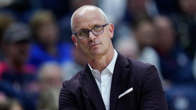 UConn coach Dan Hurley rips up stat sheet, says team 'f---ing blew a chance' to beat Arizona after loss