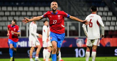 Tomas Soucek stripped of Czech captaincy after ignoring fans