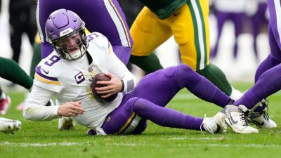 Aaron Jones - Kevin Oconnell - Bay - J.J.Maccarthy - Vikings put struggling J.J. McCarthy into concussion protocol - ESPN - espn.com - Jordan - state Minnesota