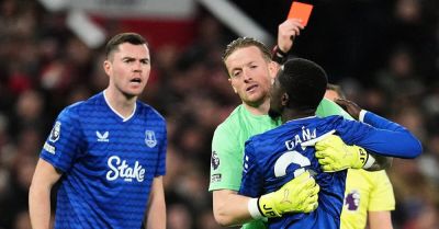 Idrissa Gana Gueye sent off for slapping Everton team-mate Michael Keane